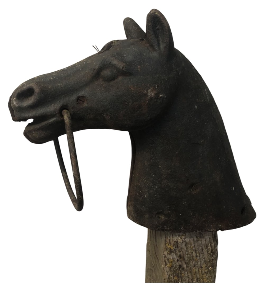 Cast Iron Horse Head Hitching Post (1 of 5)