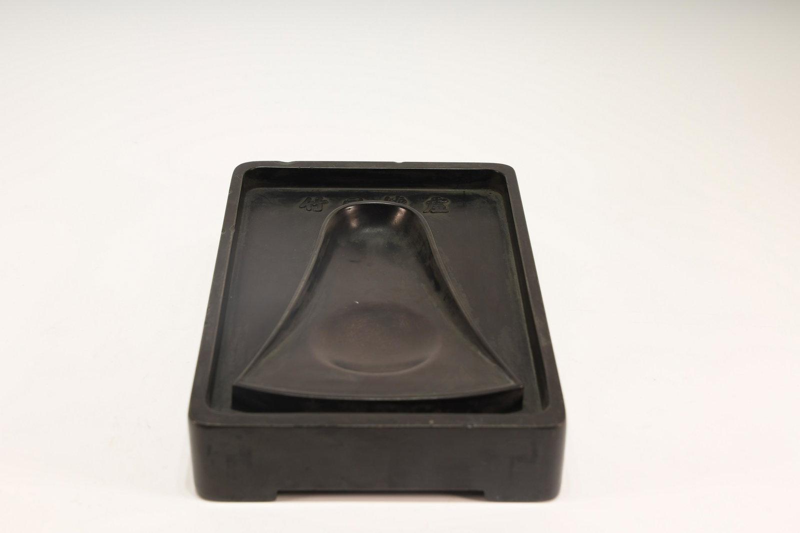 A Fabulous Duan Inkstone: A Fabulous Duan Inkstone Chinese Qing DynastySize: 25.5cmx17.2cmx4.5cm