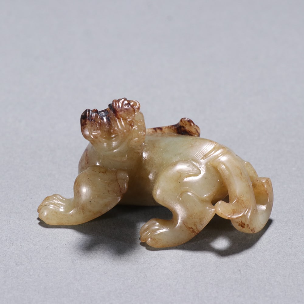 HETIAN JADE CARVED BEAST PENDANT (1 of 9)