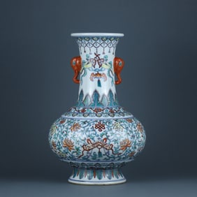 DOUCAI GLAZE FLORAL PATTERN VASE