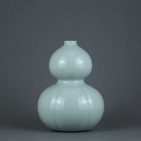 RU WARE VASE