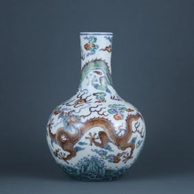 DOUCAI GLAZE DRAGON PATTERN VASE