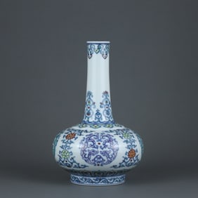 DOUCAI GLAZE DRAGON PATTERN VASE
