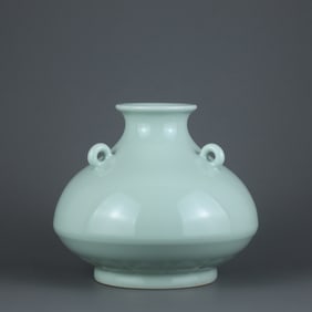 Bean green glaze lotus petal pattern three-chain flower sac