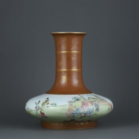 FAMILLE ROSE GLAZE CARVED FIGURE PATTERN VASE