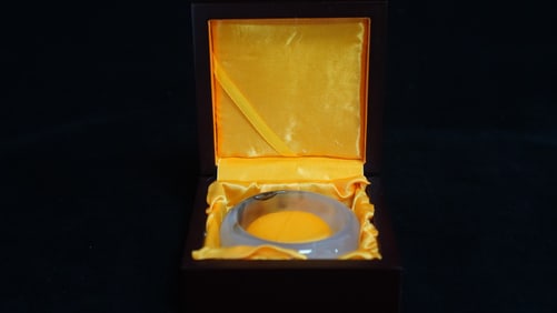 Ice point jade bracelet