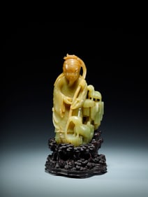 HETIAN JADE CARVED PENDANT