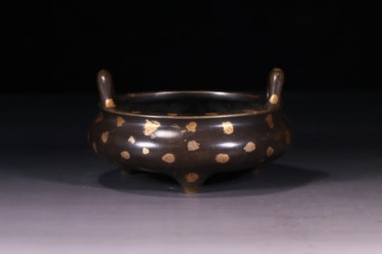 Gold-sprinkled leather double-handled three-legged incense burner