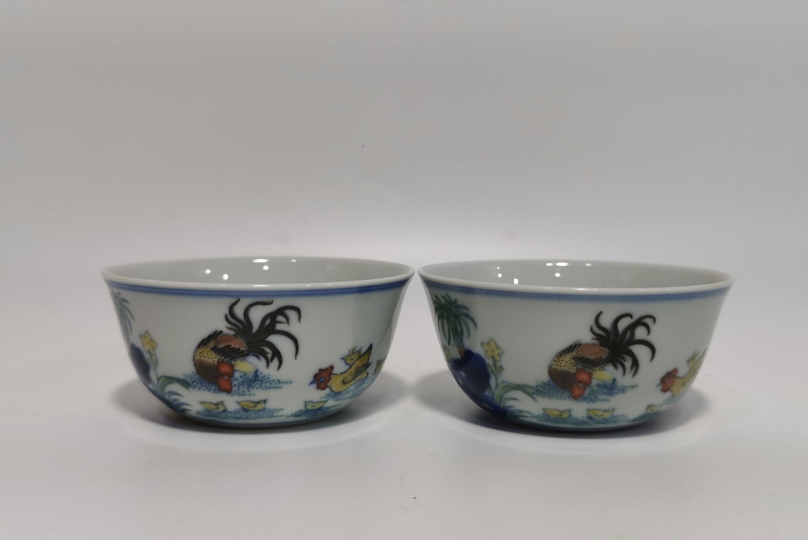 Doucai chicken-shaped cup: Height 3.8 cm / Mouth-Diameter 8.4 cm / Base-Diameter 4.3 cm