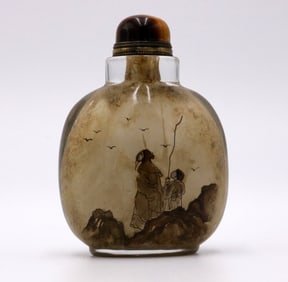 GLASS CARVED FIGURE STORY PATTERN SNUFF BOTTLE