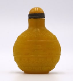 GLASS CARVED PATTERN SNUFF BOTTLE