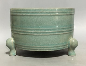 RU YAO GREEN GLAZE TRIPOD CENSER