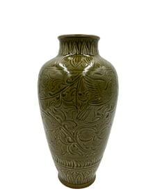 YAO ZHOU WARE CELADON GLAZE VASE