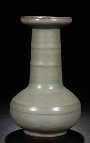 GUAN YAO GLAZE LONG NECK VASE