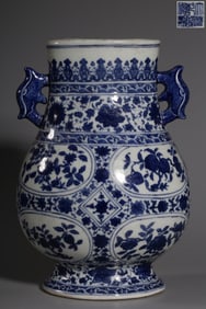 QIANLONG MARK BLUE&WHITE GLAZE VASE