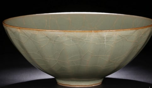 LONGQUAN YAO GLAZE FLOWER PATTERN BOWL