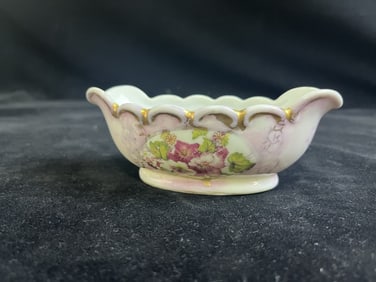 Qian Dynasty gold-painted enamel boat bowl