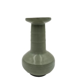 GUANG WARE CELADON GLAZE VASE