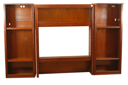 MAHOGANY WOOD BOOKCASE