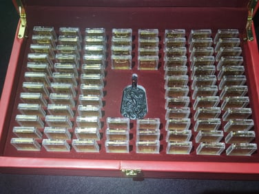 Great leader commemorative gold bar set