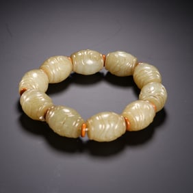 A Hetian jade cloud pattern bracelet