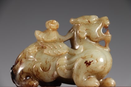 Hetian jade Hu people riding animals