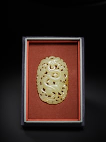 Hetian yellow jade dragon-patterned plaque