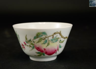 QIANLONG MARK FAMILLE ROSE GLAZE CARVED CUP