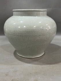White glaze carved fish bath pot