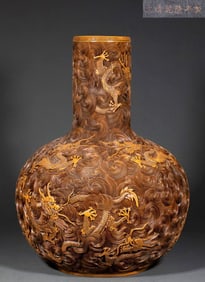 RED LACQUER DRAGON PATTERN VASE