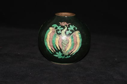 BLACK GLAZE BIRD PATTERN JAR