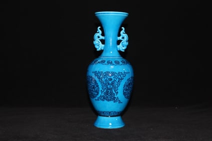 BLUE PLUM BLOSSOMS PATTERN VASE