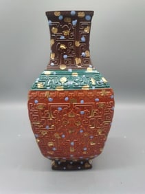 QIANLONG MARK SQUARE VASE