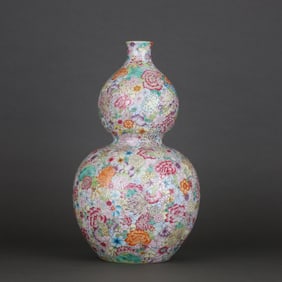 YONGZHENG MARK FAMILLE ROSE GLAZE VASE