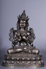 GILT SILVER GUANYIN BUDDHA SEATED
