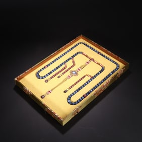 A SET AQUAMARINE BEADS