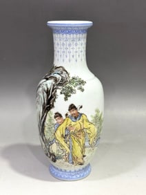 QIANLONG MARK FAMILLE ROSE GLAZE VASE