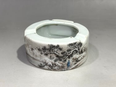 POTTERY SNOW SCENE PATTERN ASHTRAY