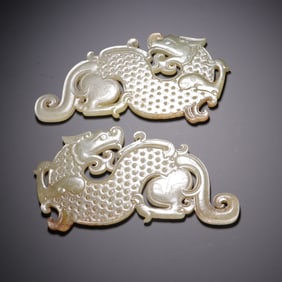 A PAIR JADE DRAGON TABLET