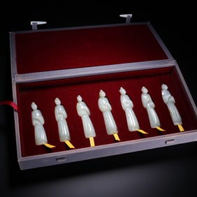 A SET HETIAN JADE CARVED FIGURE SHAPE PENDANT