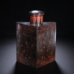 LACQUER CARVED WINE POT