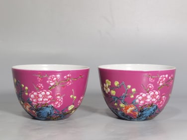 A PAIR YONGZHENG MARK ENAMELED GLAZE & CARMINE CUPS