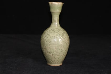 CELADON GLAZE PEONY VASE