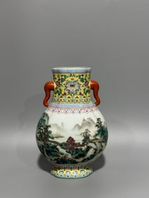 QIANLONG MARK FAMILLE ROSE GLAZE VASE