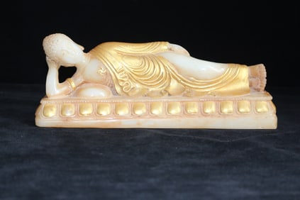 JADE CARVED BUDDHA STATUE