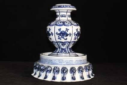 XUANDE MARK BLUE&WHITE GLAZE VASE