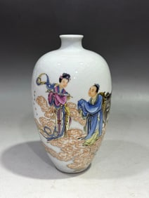 HONGXIAN MARK FAMILLE ROSE GLAZE FIGURE STORY VASE