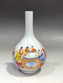 JU RENTANG MARK FAMILLE ROSE GLAZE FIGURE STORY VASE