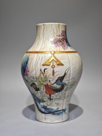 QIANLONG MARK FAMILLE ROSE GLAZE OLIVE VASE