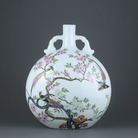 YONGZHENG MARK FAMILLE ROSE GLAZE VASE